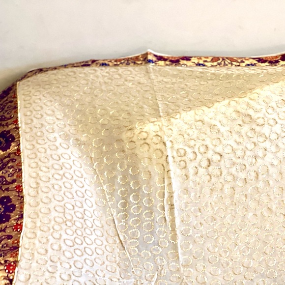 BrandNew!A pure silk Georgette hand embroidered sequins all over;Benarasi Border - Picture 16 of 17